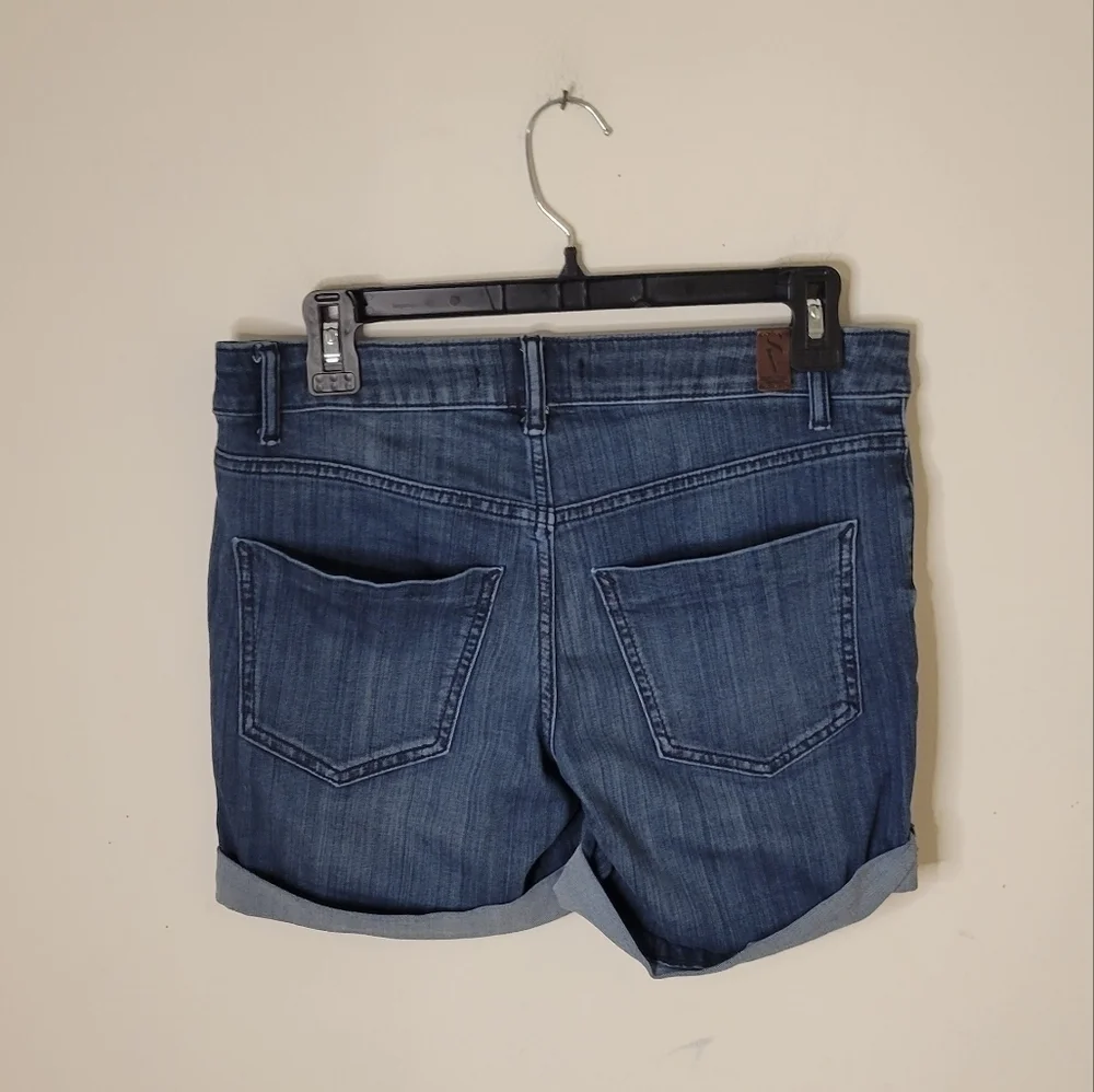 Simply Vera Vera Wang Women's Denim Jean Shorts - Size (2) - Excellent Condition